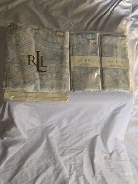 Ralph Lauren PaisleyTable Cloth Cotton Napkin Set in Blue and Green,Tan,White